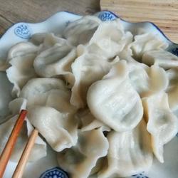 猪肉韭菜饺子的做法[图]