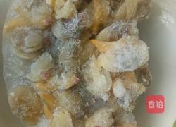 花蛤蜊肉鸡蛋白菜汤的做法图解2