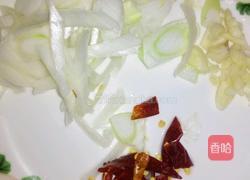 蒜苔炒鸡胸的做法图解3