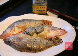 烤臭鳜鱼的做法图解1