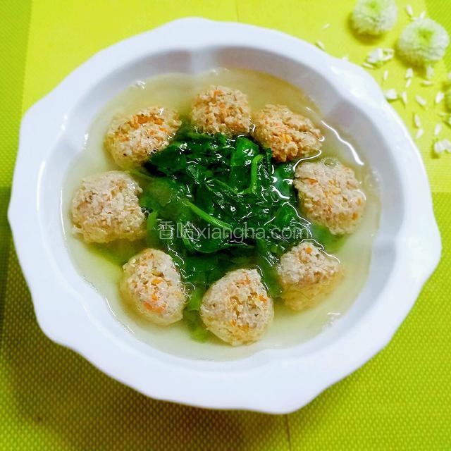 烧开后关火，加入盐和少许鸡粉调味即可。