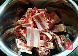 白萝卜羊排汤的做法图解1