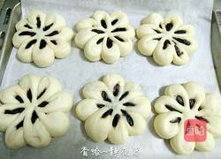 花朵豆沙馅面包的做法图解20