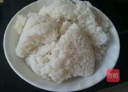 How to make colorful fried rice Illustration 1