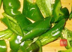 蚝油尖椒杏鲍菇的做法图解1