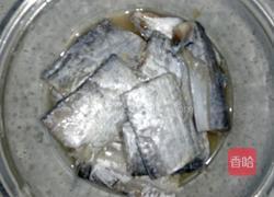 香酥刀鱼的做法图解1