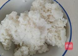蛋液饭团的做法图解1