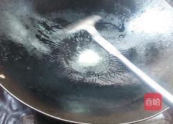 瘦肉炒河粉的做法图解1