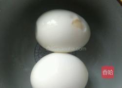 油炸鸡蛋的做法图解1