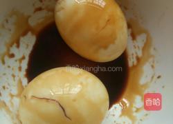 油炸鸡蛋的做法图解3