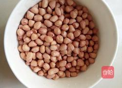 盐烤花生米的做法图解1