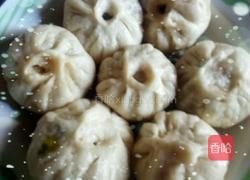 韭菜鸡蛋(香菇芹菜肉)包子的做法图解10