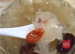 冰糖雪梨银耳羹的做法图解1