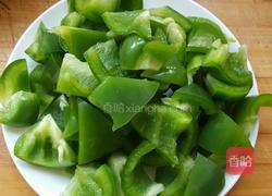杏鲍菇炒彩椒的做法图解2