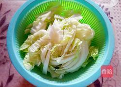 白菜鸡汤的做法图解1