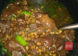 黄豆炖猪脚的做法图解10