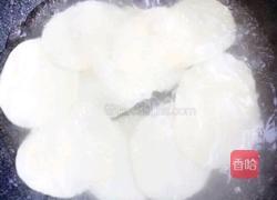 凉拌饺子皮的做法图解1