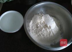 猪肉酸菜水饺的做法图解2