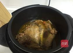 焖制鸭腿 的做法图解8