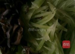 鱼香青笋的做法图解2