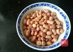 花生猪手汤的做法图解1