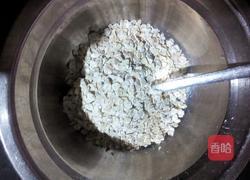 牛奶亚麻籽粉燕麦粥的做法图解2