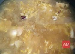 猪肉炖酸菜粉的做法图解5