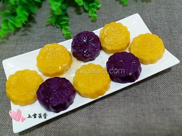 冷却后摆盘。（喜欢吃甜的可以浇一勺上蜂蜜，不喜欢的可以不放。）