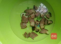荷兰豆炒腊肉的做法图解6