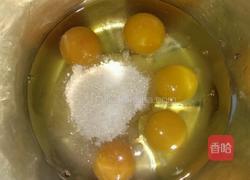 芝麻蛋卷的做法图解1