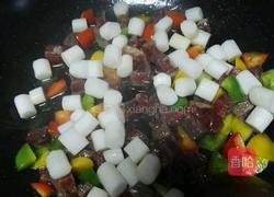 牛排丁炒彩椒年糕的做法图解10