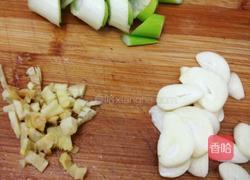 莴笋炒肉片的做法图解4