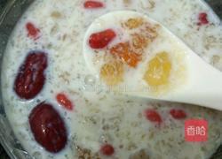 雪燕桃胶皂角米羹的做法图解5