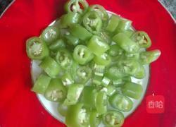 炒蚕蛹的做法图解2