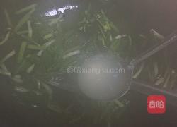 蒜叶炒鸡蛋干的做法图解6