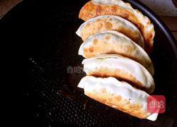 韭菜盒子的做法图解19