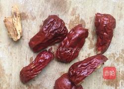 银耳红枣粥的做法图解1