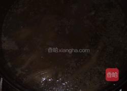 鸡脚花胶眉豆汤的做法图解3