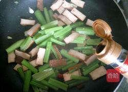 香干炒芹菜的做法图解8