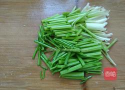 肉末芹菜的做法图解1