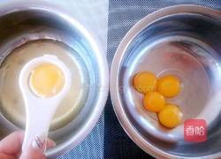 巧克力水果奶油蛋糕卷的做法图解2