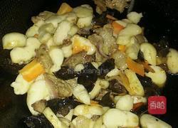 荸荠炒肉的做法图解4