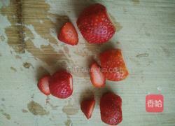 草莓圣诞老人的做法图解2