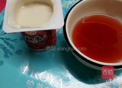 红酒配酸奶的做法图解3