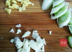 鸡蛋炒黄瓜的做法图解4