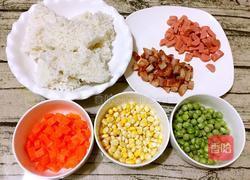 五彩炒饭的做法图解1