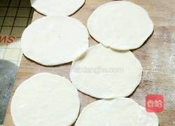 小熊煎鍋芹菜鮮肉煎餃的做法圖解4