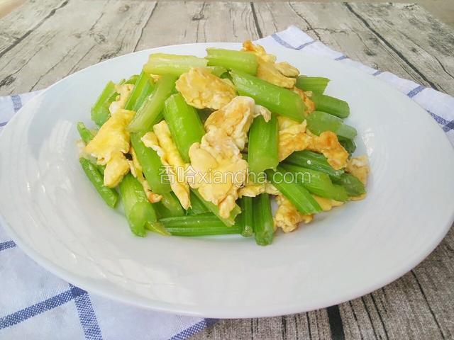 鸡蛋炒芹菜