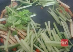 芹菜香干炒肉丝的做法图解9