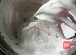 巧克力树桩蛋糕的做法图解10